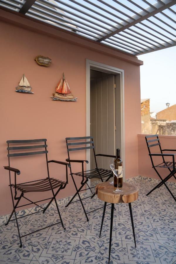Готель Nine Chania  Екстер'єр фото